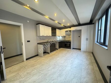 Ak & Emlak 3+1-195 M2-giyinme Oda- Yerden Isıtmalı Dubleks Daire