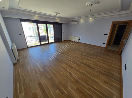 Deluxe 26 ' Dan Nezih Muhitde Asansörlü Ara Kat Geniş 3+1 150 M2 Daire