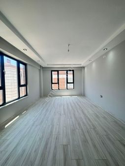 Ak & Emlak** Batıkent Sınırı 3+1-140 M2 Özel Garajlı Köşe Daire