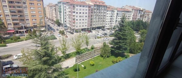 Emlakcımdan Adliye Karşısı Ara Kat 3+1 Asansörlü Daire