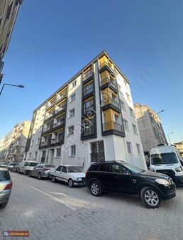 Çözüm Emlak'tan 1+1 Sıfır 23 Nisan Parkı Civarında Ara Kat Daire