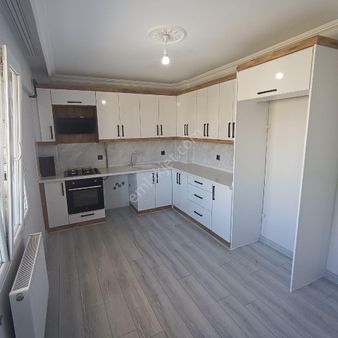 Torbalı Metropolis Cadde Üzerinde Tek Daire Üzeri Ara Daire Satılık 3+1