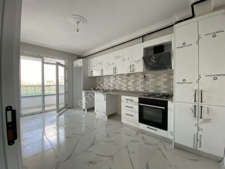 Muhterem Caddesi Dibinde Lüks Satılık 3+1 Daire