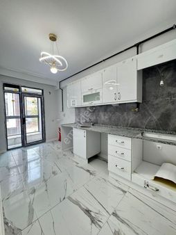 Ak & Emlaktan 2+0-65m2 Batıkent Sınırı-yerden Isı-balkonlu Daire