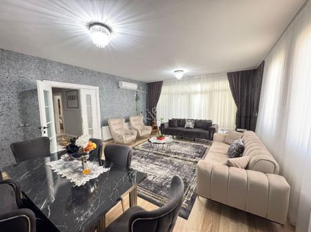 Cadde Seyran'dan Satılık 3+1 Sarı Toki İçi Yapılı Cam Balkonlu