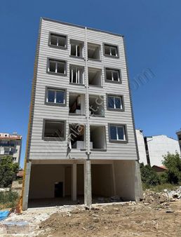 Satılık Cumhuriyette 1+1 60 M2 Doğalgazlı Geniş Sıfır Daire
