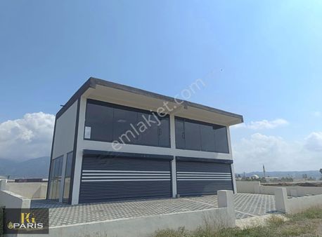 Paris'den Galericiler Sitesi Civarında Satılık İşyeri