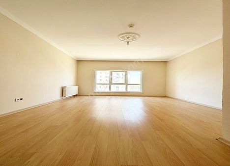 Site İçerisinde Bölgenin En Prestijli Sitesinde Satılık 3+1 Daire