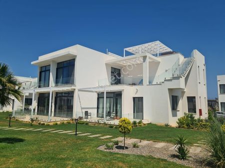 Küçük Erenköy Bölgesinde Satılık 2 Odalı Daire