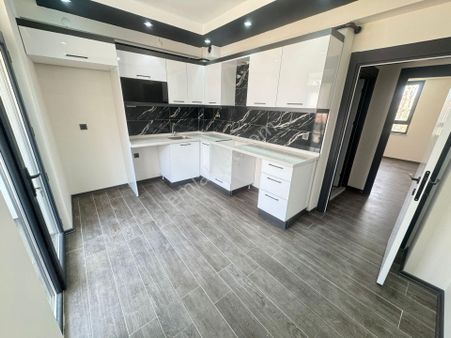 Ak & Emlak** Kapalı Pazar Yakını 2+1-105 M2 Ferah Şık Daire