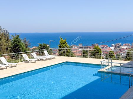 Kumbağ'da Deniz Manzaralı Havuzlu Eşyalı 2+1 Satılık Daire