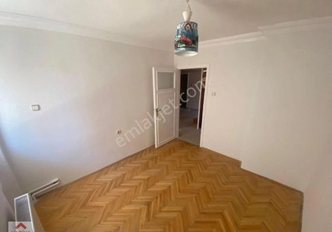 Seyranbağları’nda Yapılı 5+1 Dubleks Satılık Fırsat Daire !