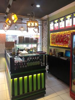 Menemen Lise Yolunda Devren Satılık 140 Metrekare Faal Dükkan