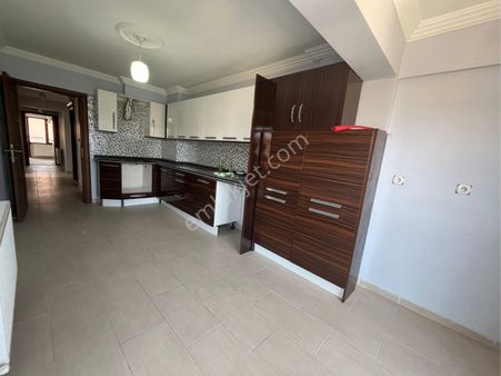 Ertuğrul Mahallesi Şehir Merkezinde 2 + 1 Geniş Daire