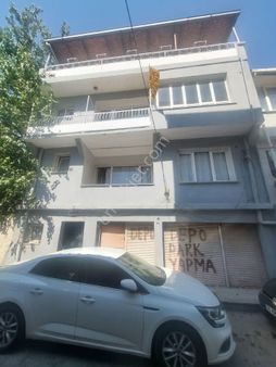 Satılık Bozyaka Merkez Dört Katlı Bına Bir Adet İsyeri Üç Daıre