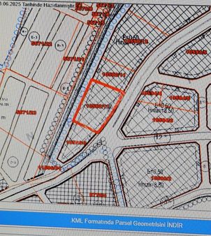 Ovaakça 'da Satılık Ana Asfalt 'a Cephe Ticari İmarlı Arsa