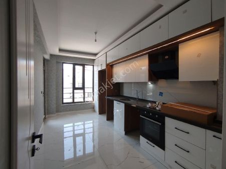 Fadim Cam Gayrimenkul Den Dumlupınar Mh. Satılık Sıfır Daireler