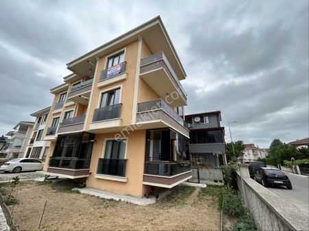 Remax Mavi’den Serdivan Arabacı Alanı Mah.3+1 Ebeveyn Banyolu Satılık Daire