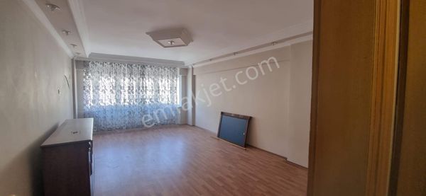 Tombul Emlaktan Yeni Mahallede 4+1 Satılık Daire