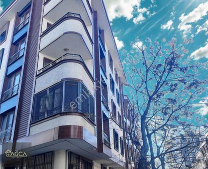 Beylikdüzü Ağcadan Çift Bahçeli Satılık Daire