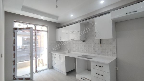 Pi Emlak'tan 2+0 Çamlıca'da Fırsat Daire