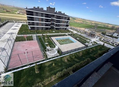 Çorlu Emlak Konutlarında Site İçerisinde Satılık 1+1 Daire