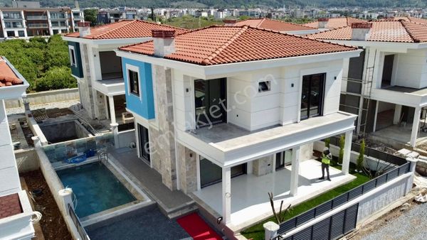 Şömineli, Özel Havuzlu 3+1 Müstakil Villa | Konforun Yeni Adresi