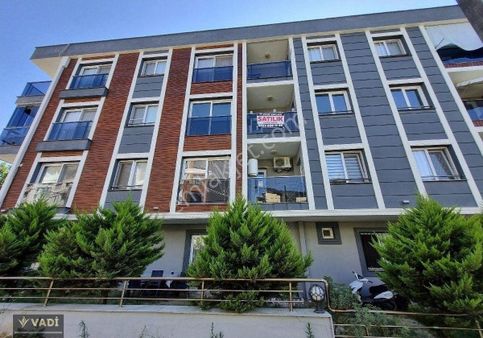 Kuşadası Davutlarda Satılık Arakat Asansörlü 2+1 Daire