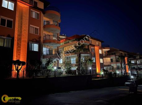 Alanya Mahmutlarda 3+1 Ayrı Mutfak 250m2 Daire