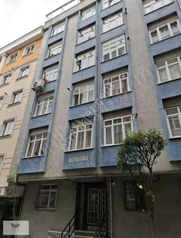 Çok Şık Genç Binada Geniş 2+1 Caddeye 2ci Bina Asansörlü