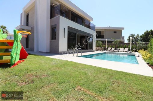 Kemer Çamyuva'da Ultra Lüks Müstakil 4+1 Vatandaşlığa Uygun