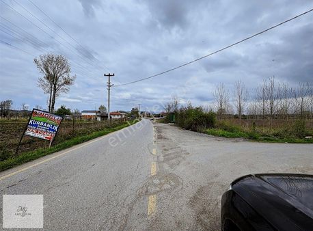 Mg Emlaktan Yolu Elektirik Suyu Olan Satılık Arazi