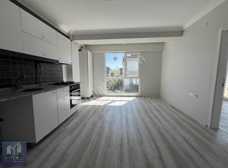 Zafer Mahallesinde Acil Satılık Uygun1+1 Daire