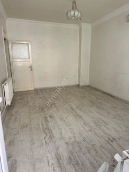 Konak Mah Satlık 2+1 Dogalgazlı Kattan Bölme Daire