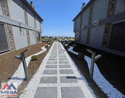 Silivri Selimpaşa'da 7+1 Deniz Manzaralı 4 Villalık Site