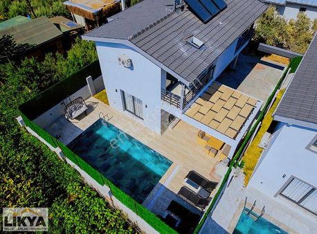 Fethiye Babataşı Mh Sahile Yürüme Mesafesinde 2+1 Lüks Villa