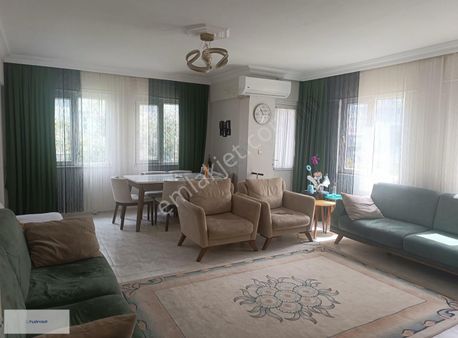 Sarıana Mahallesınde Satılık Ara Kat Kapalı Mutfak Düz Daire