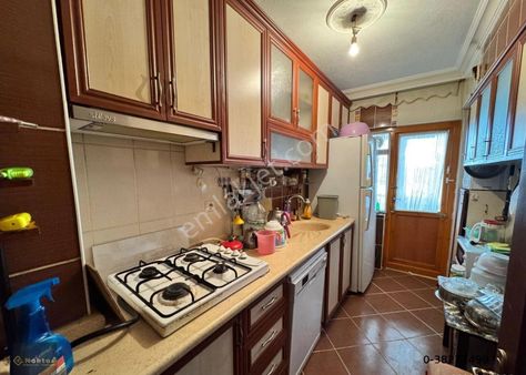 İstasyon Mahallesinde 3+1//120m2 Kat Konumunda Yüksek Giriş