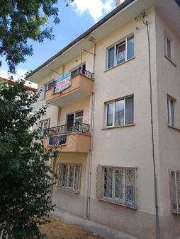 Yeşiloğlu Emlaktan Yenimahalle Merkezde Metro Yakınında, Katta, Eşyalı 3+1 Daire