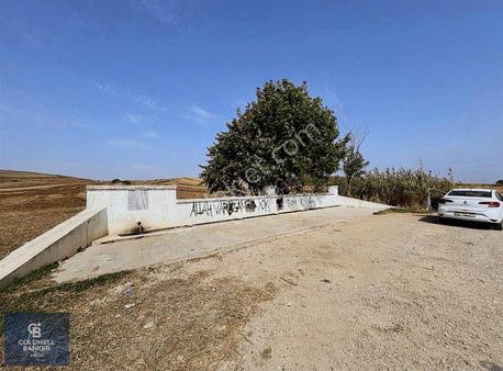 Çeşmelide Deniz Manzaralı 212 M2 Yatırım Fırsatı