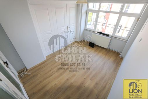 Bandırma Paşabayır'da Full Tadilatlı Özel Tasarım 2+1 Kiralık Daire