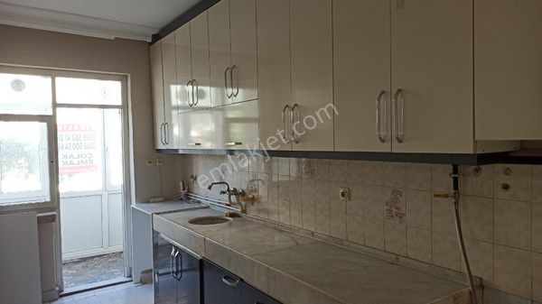 Halıkent Mah. Site İçerisinde Yüksek Giriş Kombili Daire