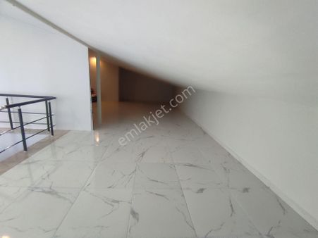 Büşra Gayrimenkulden Semizkumlar Altınorakta Satılık Sıfır Villa Bahçeli 313m2 Arsası