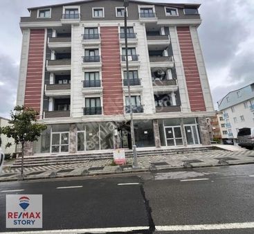 Çayırova İstiklal Cad. Asansörlü Ara Kat 2+1 Satılık Daire