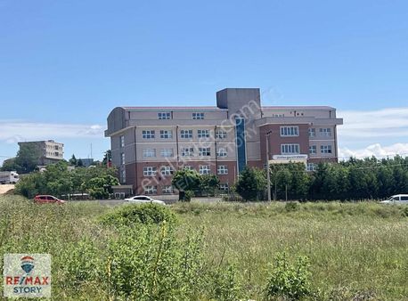 Çayırova Şekerpınar'da Ramada Otel Arkası Satılık 421 M2 Hisse.