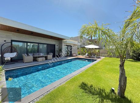 Yalıkavak Merkezde Sıfır Eşyalı Müstakil Havuzlu Kiralık Villa