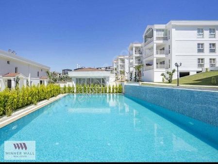 Wınner Wall'dan Gümüştepe'de Satılık 5+1 Lüks Triplex Villa