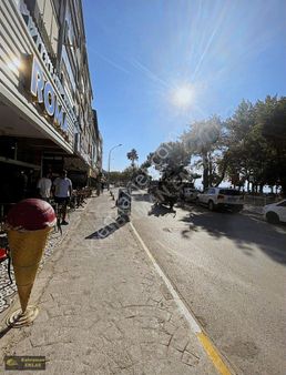 Çınarcık Merkezde Denize 10 Adım