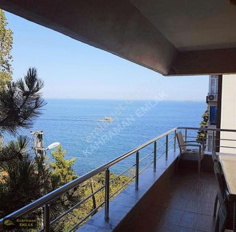 Çınarcıkta Havuzlu Site İçinde Deniz Manzaralı Daire