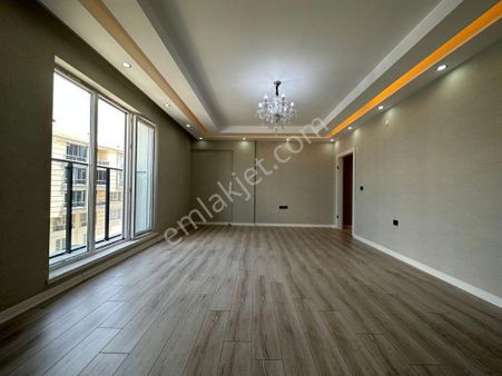 Bağlum Noterin Karşısın'da Okula Caddeye Yakın Lüx Yapılı Daire